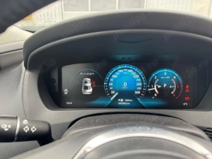Vand Jaguar XE 2.0 D 2019  - imagine 6