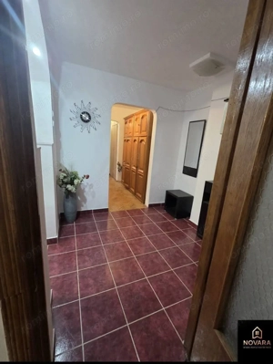 3 camere zona Decebal etaj 1