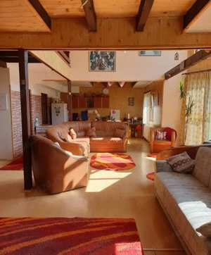 Cabana de inchirat aproape de Bran, renovata  - imagine 3