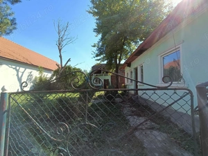 Vânzare casă + teren 30 ari   Cătălina - imagine 2