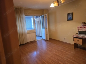  Apartament 3 camere decomandat   Lacul Tei, 64 mp, 2 balcoane închise, bloc reabilitat termic - imagine 2