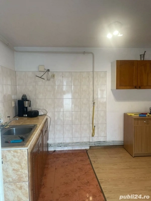 Vand casa caramida , zona linistita , str. Rodnei - imagine 5