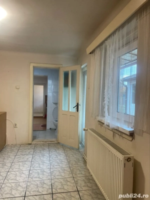 Vand casa caramida , zona linistita , str. Rodnei - imagine 7