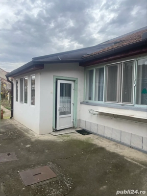Vand casa caramida , zona linistita , str. Rodnei - imagine 12