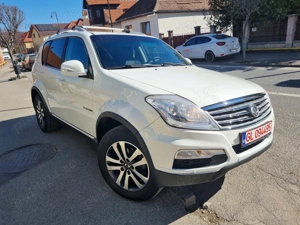 Ssangyong Rexton 2.0 e-xdi 4x4  - imagine 5