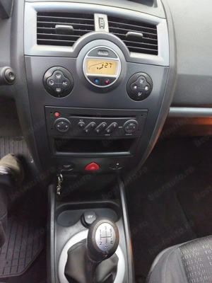 RENAULT megane 1.6B  - imagine 9