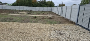 Teren intravilan împrejmuit cu gard de beton  - imagine 9