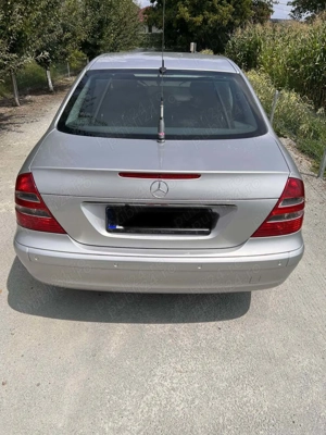 VAND Masina Mercedes Benz E220 - imagine 5