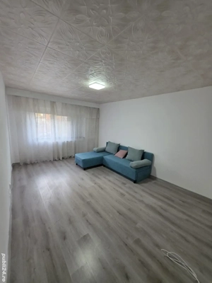 Vand sau Inchriez Apartament Cu 2 Camere  Decomandat  ZONA Ultra Centrala PARTER PRET 600E 