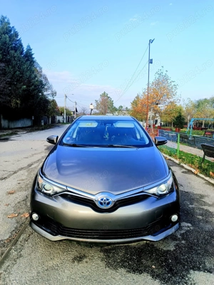 Vând Toyota Auris 2017 hibrid 11500 euro - imagine 3
