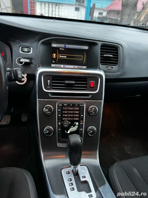 vand volvo v60 d3 2012 - imagine 2