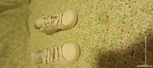 Vând incălțăminte fete