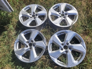 vand jante/18 toyota rav 4 an 2020 - imagine 2