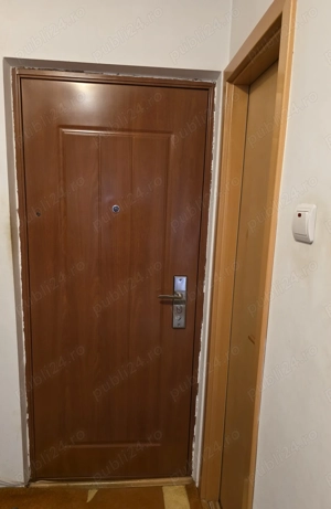 PROPRIETAR, Vând apartament cu 4 camere decomandat  - imagine 2