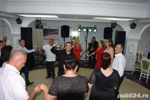 Nunta ta >echipa Ta   >Noi :REGALII      