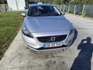 Volvo v 40  motor 2.0  190 cp