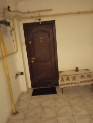 Particular vând garsonieră decomandata 