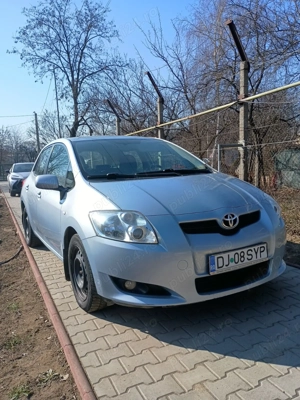  Vand Toyota Auris Sol 1.6 benzina - imagine 3