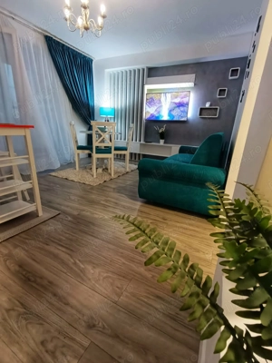 Ofer spre închiriere apartament 2 camere Tomis Plus !!Direct proprietar 450 euro pe lună !Ultralux !