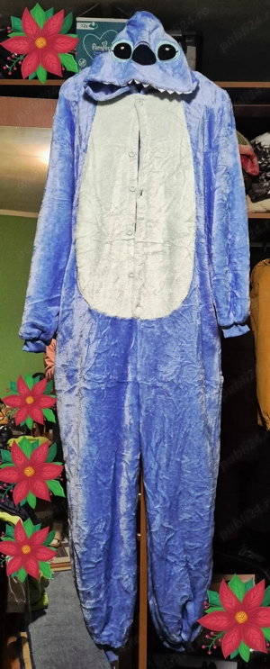 Vand 2 salopete Stitch pentru adulti