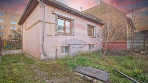 COMISION 0 Casă cu potențial excelent, teren 446 mp, Strada Fanionului - imagine 2