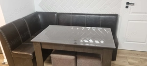 Vând colțar piele si masa