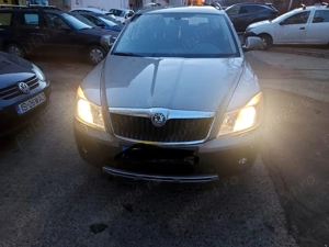 Skoda Octavia Scout - persoana fizica  - imagine 7