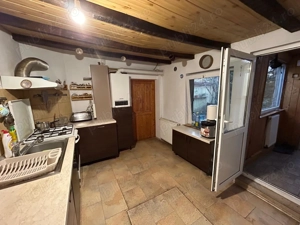 Casă + curte, pivniță, garaj. - imagine 5