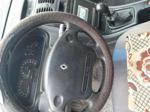 Vand masina pentru piese