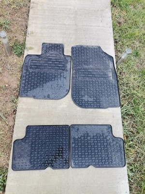 Vând covorașe interior Logan  - imagine 5