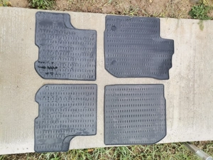 Vând covorașe interior Logan  - imagine 3