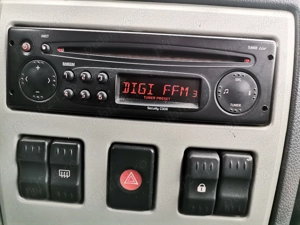 Vând casetofon original Logan cu CD 