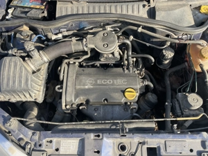 Dezmembrez Opel Corsa C 1.2 16V Ecotec 75CP facelift 2003 - imagine 7