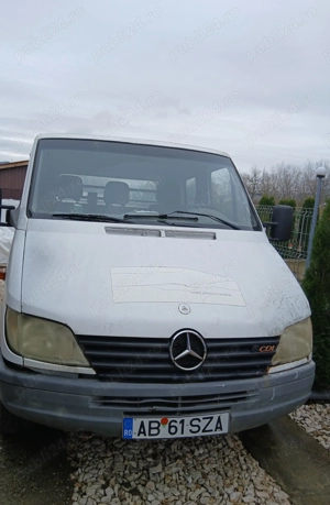 Vând autoutilitara Mercedes Benz Sprinter 208 CDI - imagine 2