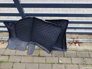 Set covorașe cauciuc, tip tăviță,Toyota Corolla/Swace - imagine 2