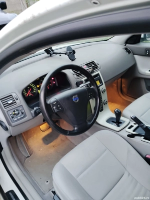 vand sau schimb volvo v50 