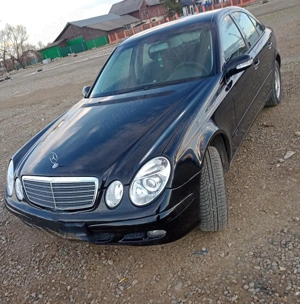 mercedes - benz E 220 CDI  - imagine 2