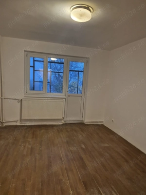 De vânzare apartament 3 camere direct proprietar