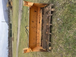 Vând unimog u 300 an 2005 cu lama de zăpadă și braț încărcător  - imagine 5