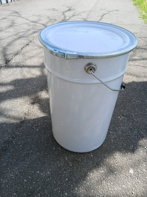Găleți NOI 20 L cu capac si închidere ermetic 