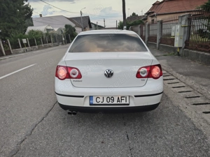 Vând Volkswagen Passat b6 1.9 tdi - imagine 2