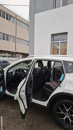 Toyota RAV4 2017 4x4 2.5 benzina Hybrid - imagine 5