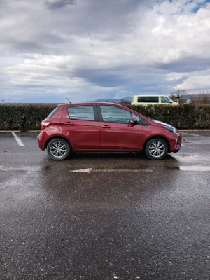 Vând TOYOYA YARIS HYBRID XP13M - Luna  An.2018  117.000 km  Preț 10.500 euro - imagine 2