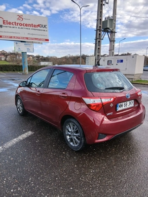 Vând TOYOYA YARIS HYBRID XP13M - Luna  An.2018  117.000 km  Preț 10.500 euro - imagine 7