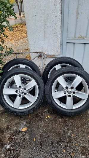 Volkswagen Jetta - imagine 7