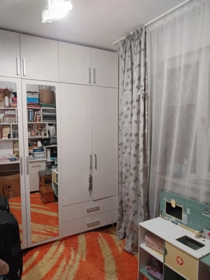 Vând apartament 3 camere semidecomandat   Cugir, Str. Rozelor nr. 6, Sc. B, Et. 4 - imagine 2