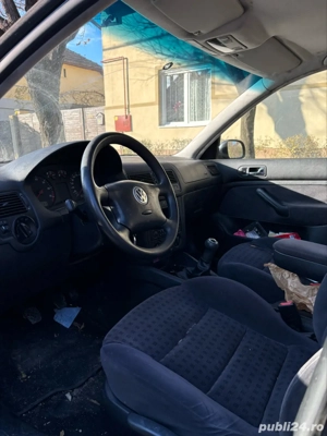 Volkswagen Golf 4 2002 1.6 Benzina 16V - imagine 5