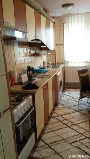 închiriez apartament  - imagine 3