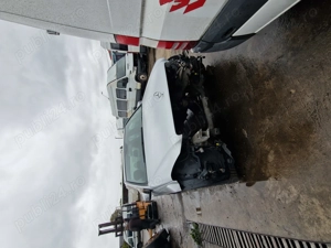 Dezmembrez sau Vand la pachet mercedes E 220 su C200  - imagine 8