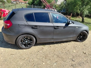 Dezmembrez bmw seria 1 motor 2000 dizel din 2007  - imagine 2